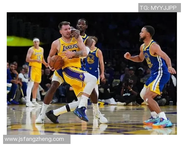 12月19日勇士对湖人精彩直播回顾及赛后分析全方位解读